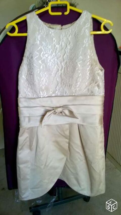 Robe ceremonie courte 10 Saint-Maximin-la-Sainte-Baume (83)