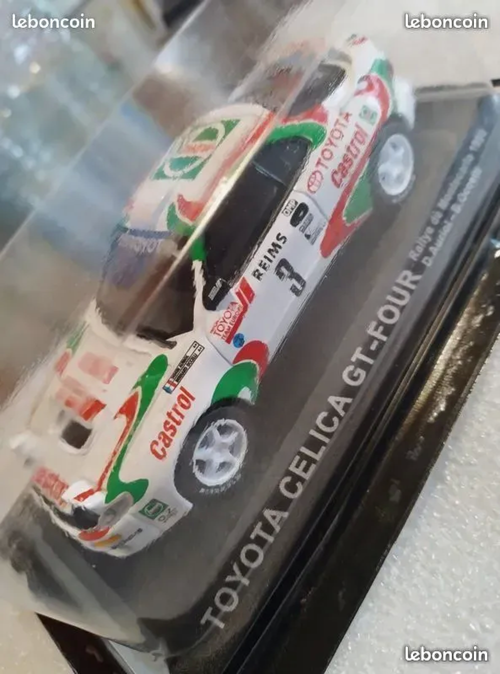 VOITURE RALLYE MINIATURE 1/43 