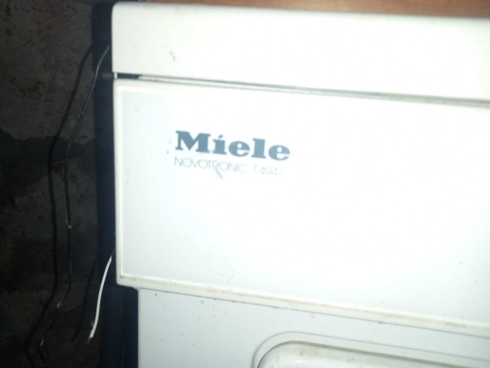 machine &agrave; laver + s&egrave;che linge miele Electroménager