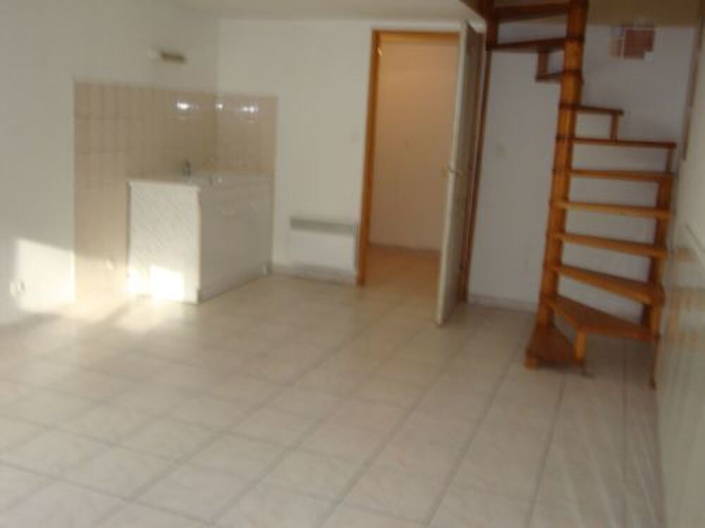 Location Duplex/Triplex Duplex T3 avec petite cour ferme Chteau-salins
