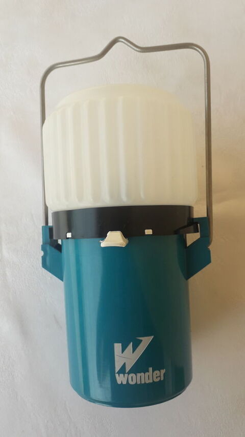 lanterne de camping WONDER
25 Salon-de-Provence (13)