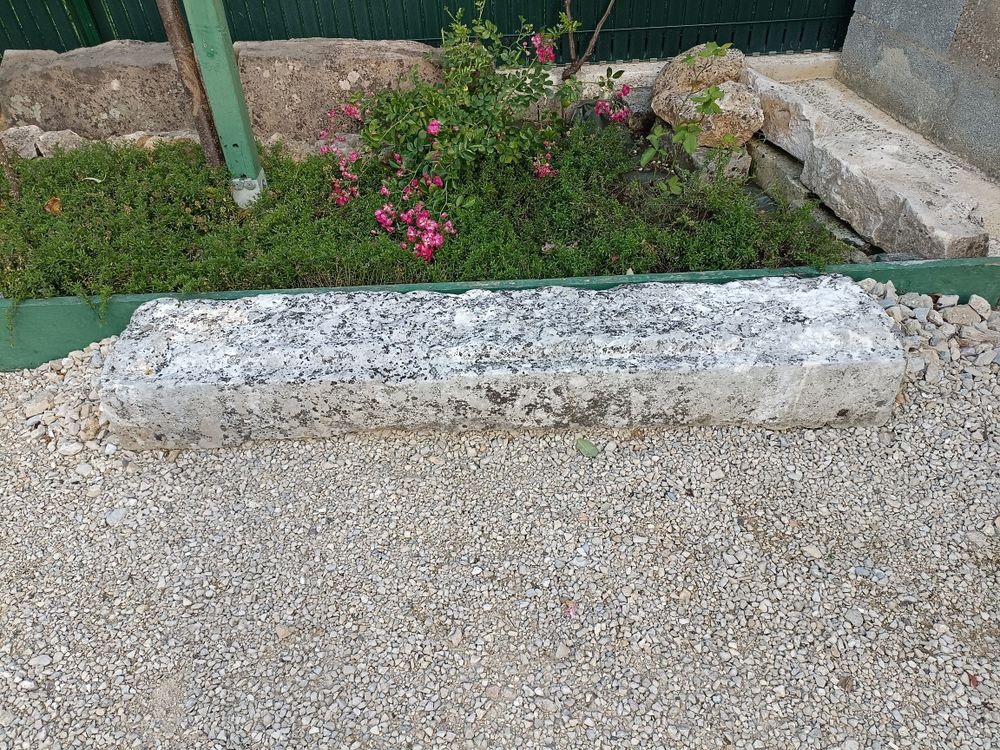 Pierre de bourgogne taill&eacute;e pour linteau seuil jambage banc Bricolage