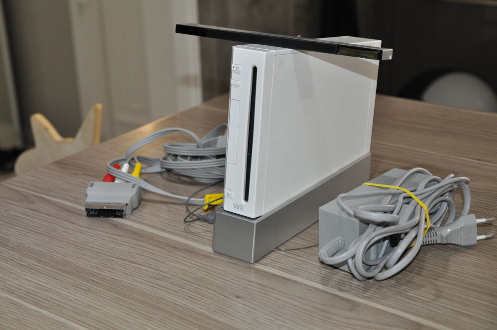 Console de jeu Nintendo Wii blanche Consoles et jeux vidos