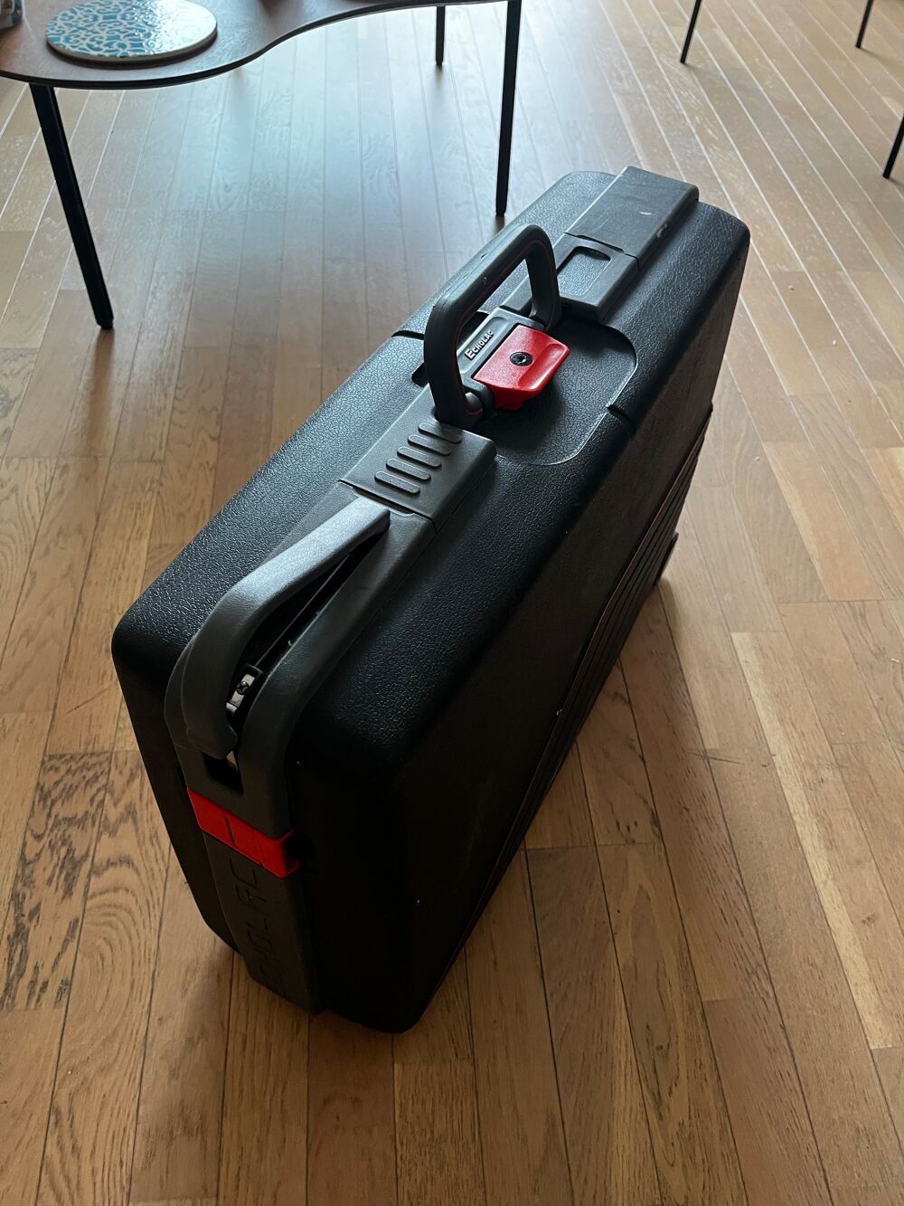 Valise vintage Echolac noire Meubles
