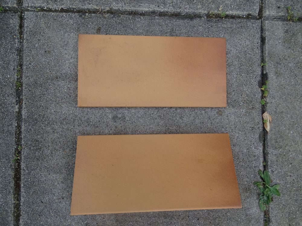 Carrelages ann&eacute;es 1970/80 pour terrasse ext&eacute;rieure
abricot Bricolage