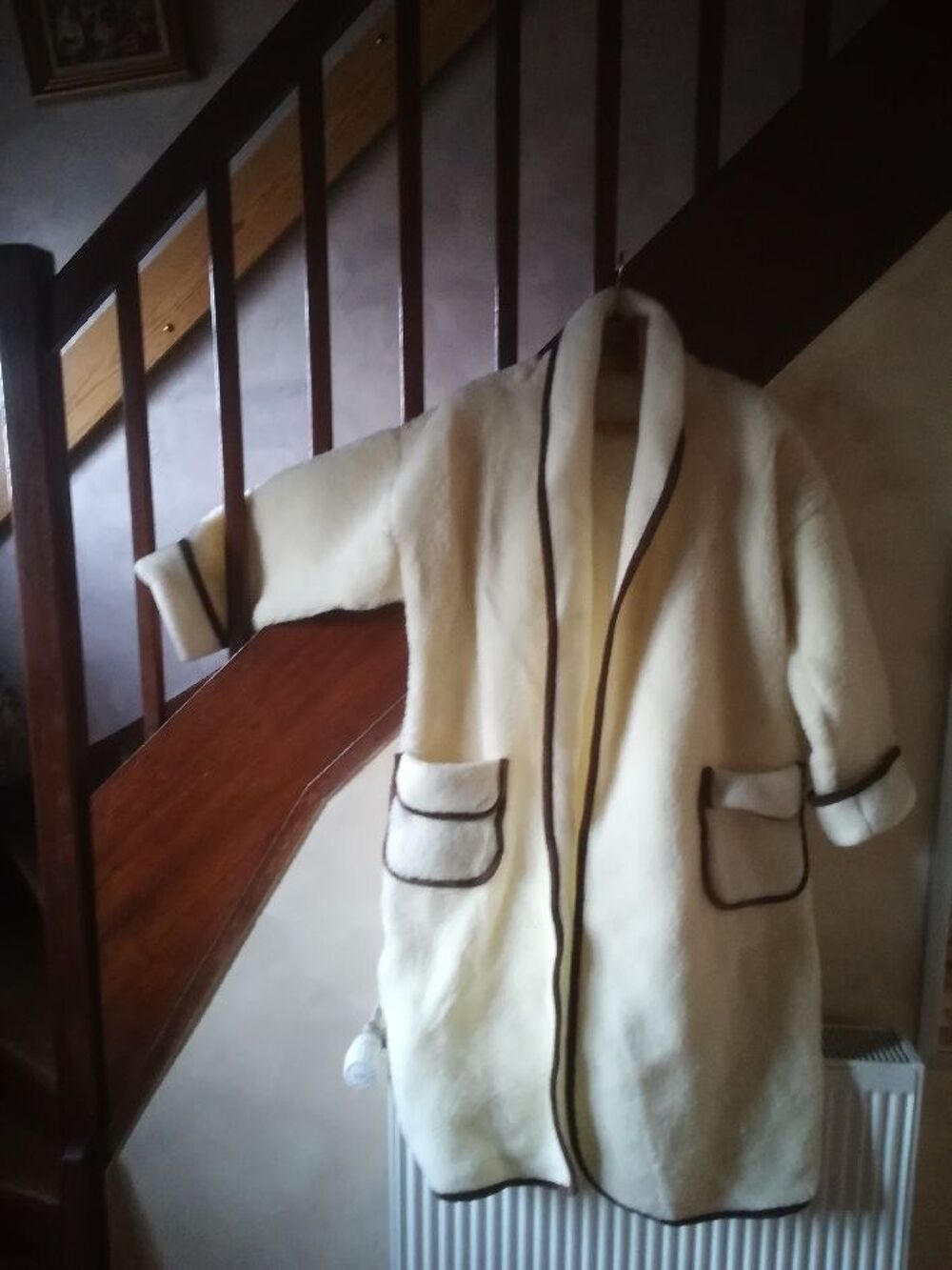 long gilet ou peignoir - jamais port&eacute; Vêtements