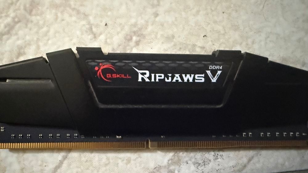 RAME M&Eacute;MOIRE PC CORSAIRE DDR4 16go 2133 Matériel informatique