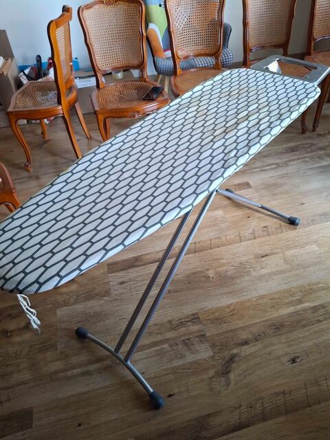 Table à  repasser 10 L'Horme (42)