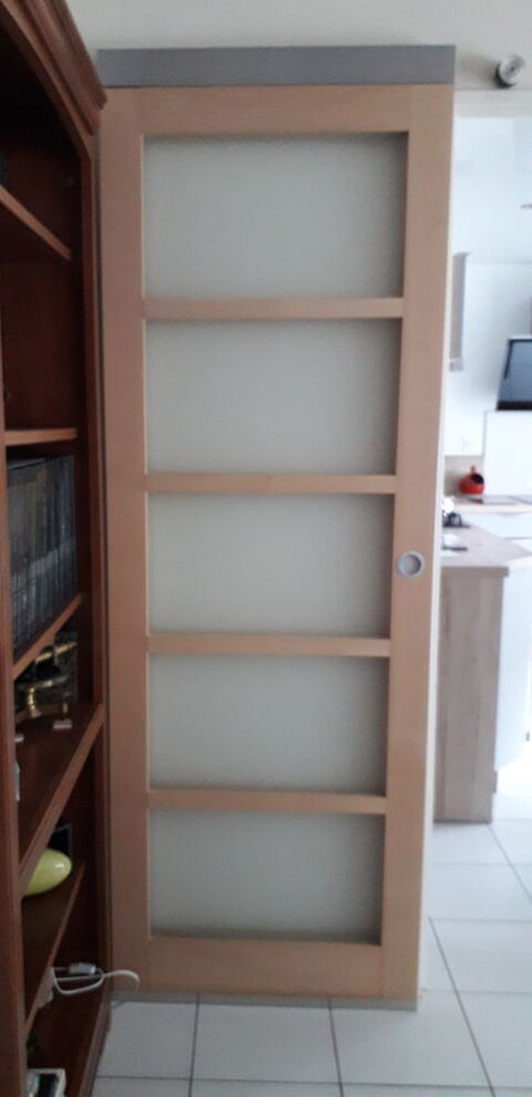 porte  int�rieure  coulissante sur galets . Nantes (44)