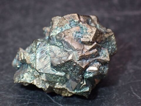 Marcasite irisée , République Tchèque 13gr 24 x 19 x 16 mm  14 Moyenmoutier (88)