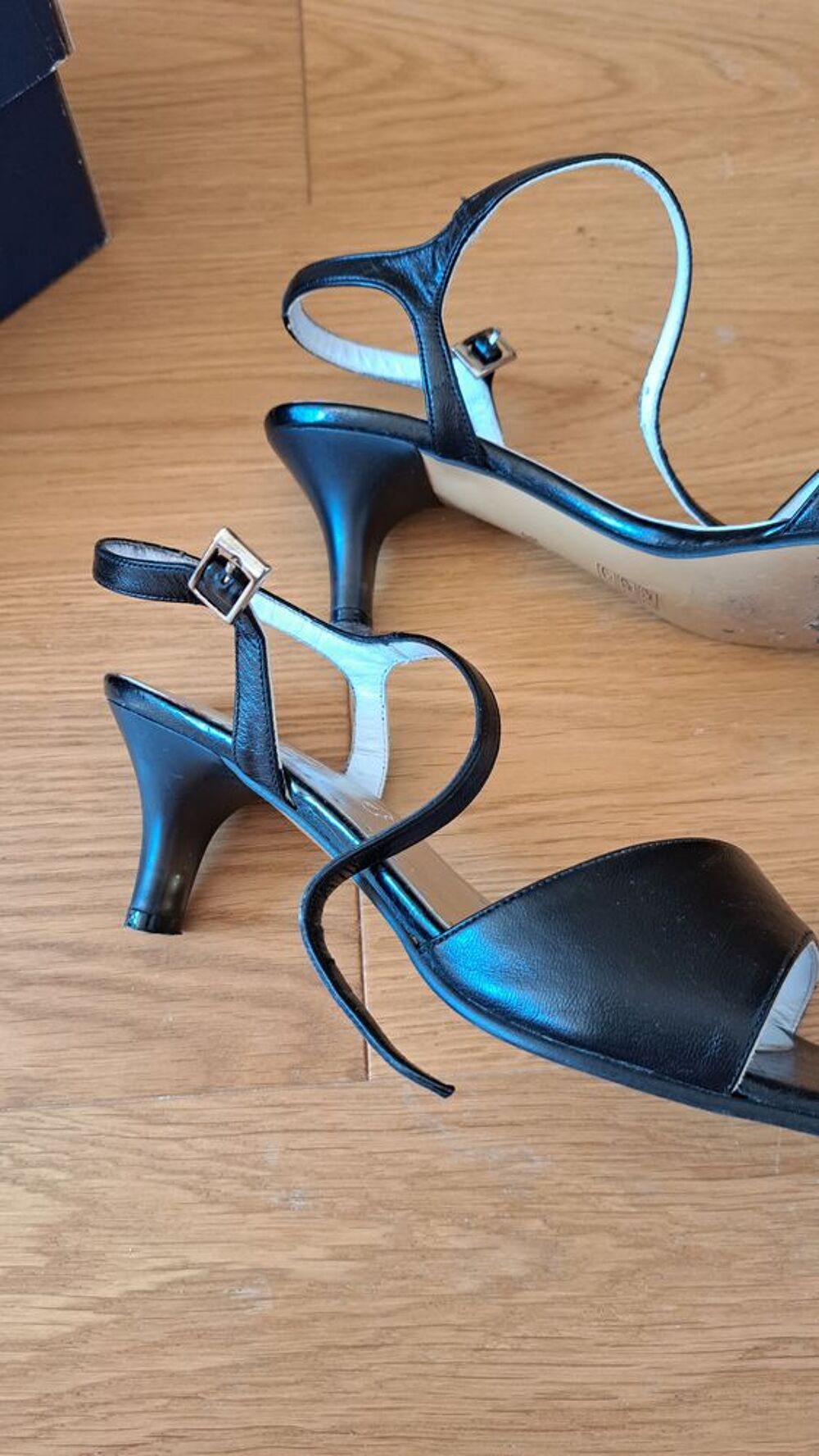 chaussure &agrave; brides Chaussures