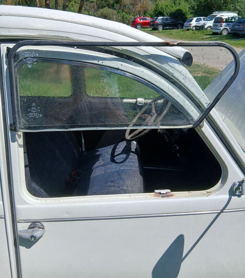 2 CV - Dyane 2 CV 6 Special 1978 occasion 30127 Bellegarde
