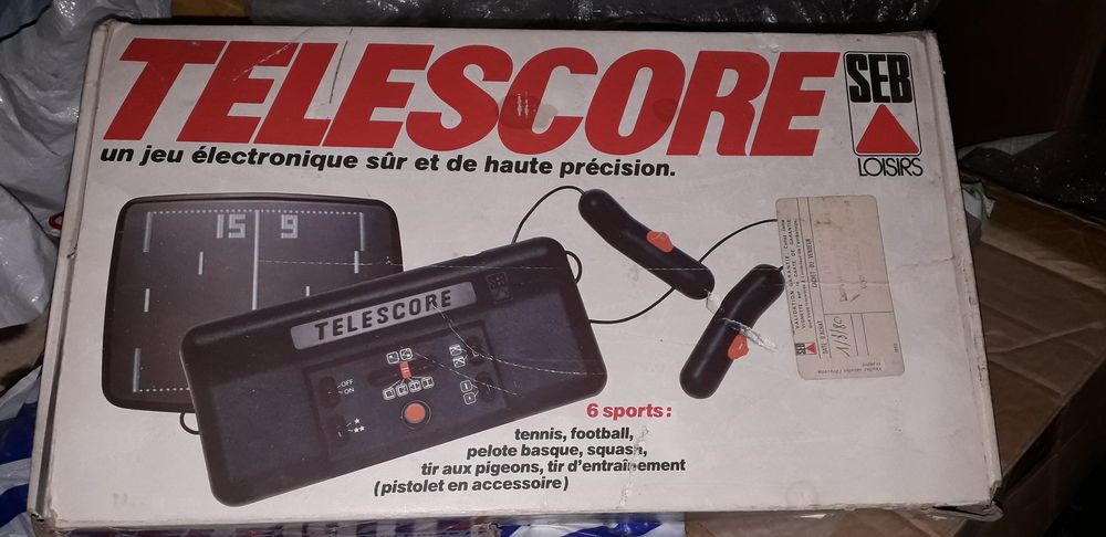 Console t&eacute;lescore SEB de l'ann&eacute;e 1977 Consoles et jeux vidéos