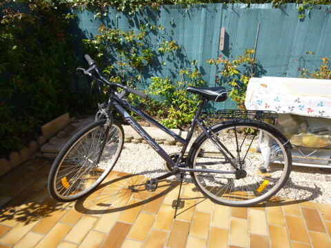 Vlo de ville 28 pouces - MERCIER - cod
100 Agde (34)