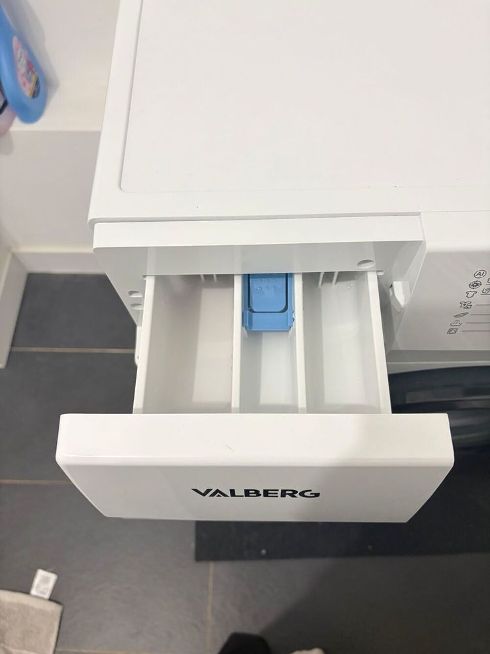 Machine &agrave; laver VALBERG 7kg Electroménager