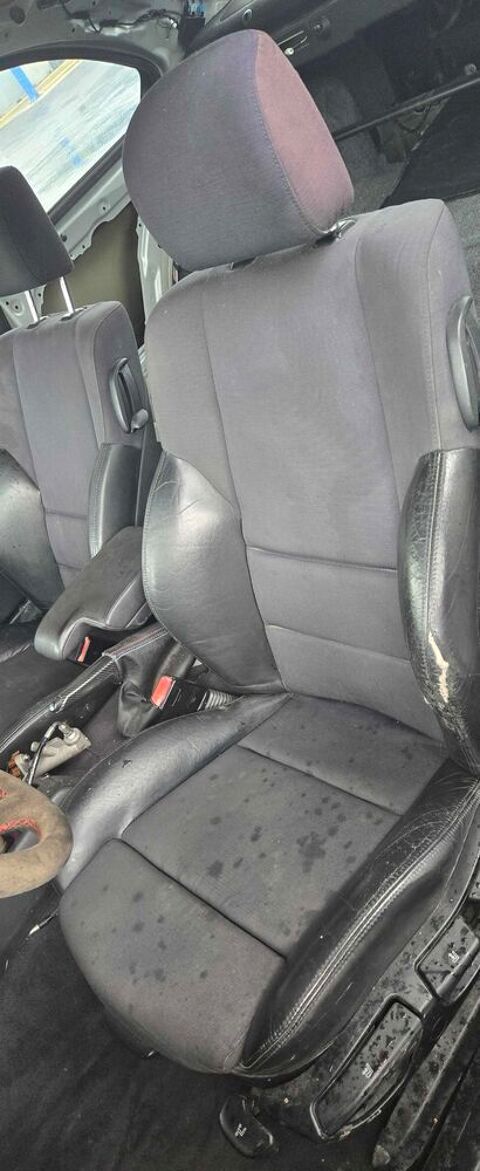 BMW S&eacute;rie 3 328i 2001 occasion Dampmart 77400