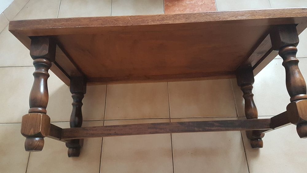 Table basse bois et porcelaine Instruments de musique