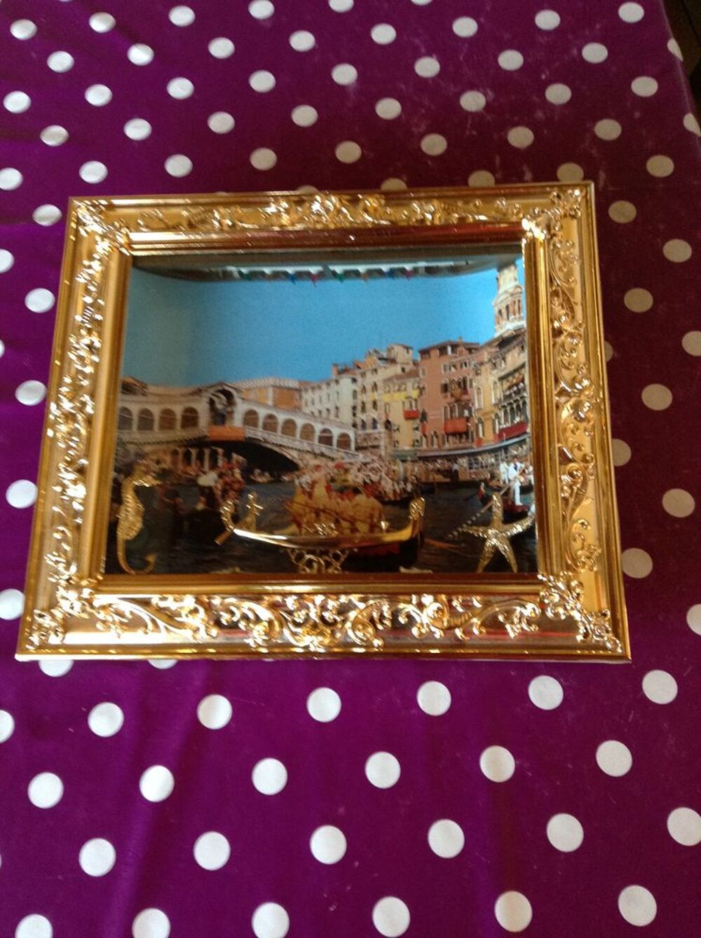 Cadre vitrine &eacute;clair&eacute;e :Venise Décoration