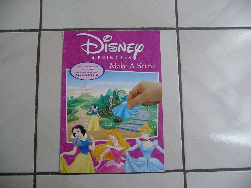 DISNEY Princess stickers et sc&egrave;ne Livres et BD