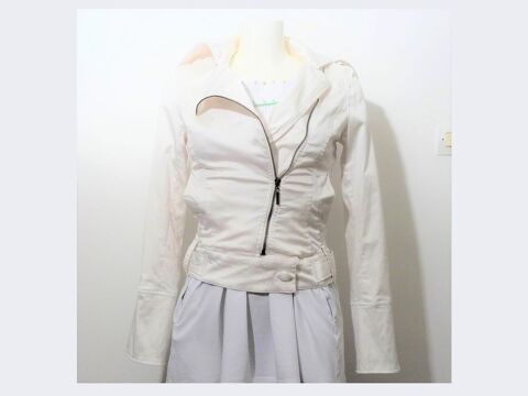 Veste Courte/ Blouson en 65% Coton Blanc Ecru avec Zip 20 Paris 15 (75)