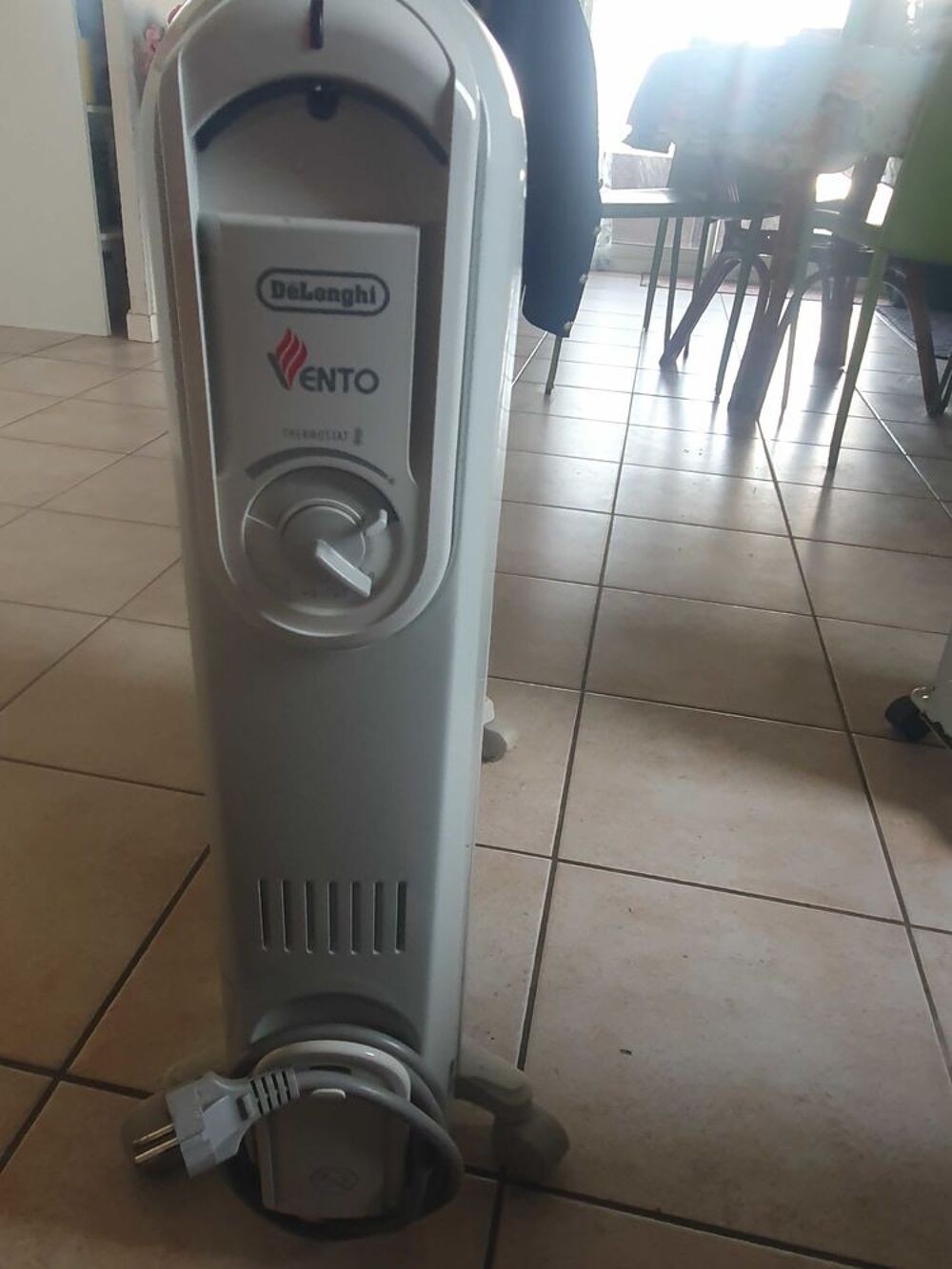 Radiateur bain d'huile D&agrave;‰LONGHY VENTO Electroménager