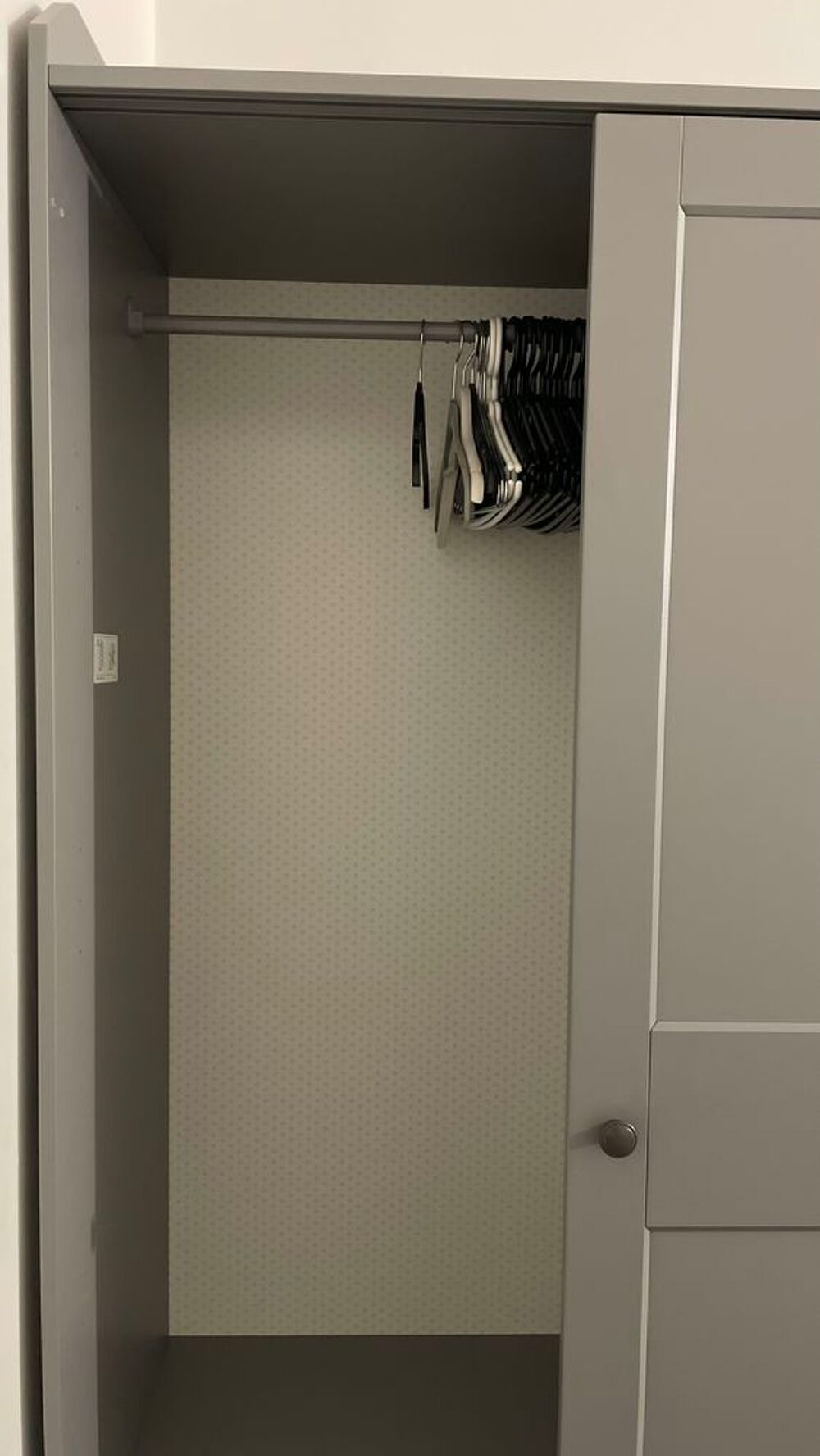 Armoire 2 portes coulissantes Meubles