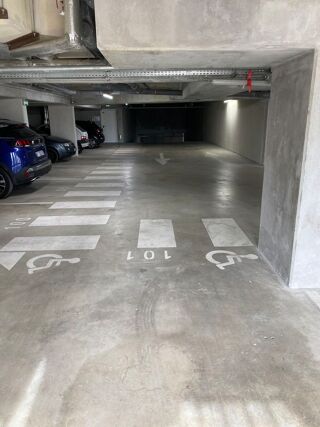  Parking / Garage  louer 16 m