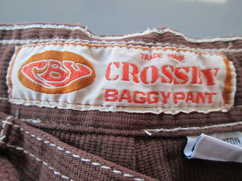 PANTALON BAGGY NEUF TAILLE M Vêtements