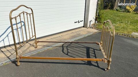 Lit ancien vintage en laiton 100 L'Herbergement (85)