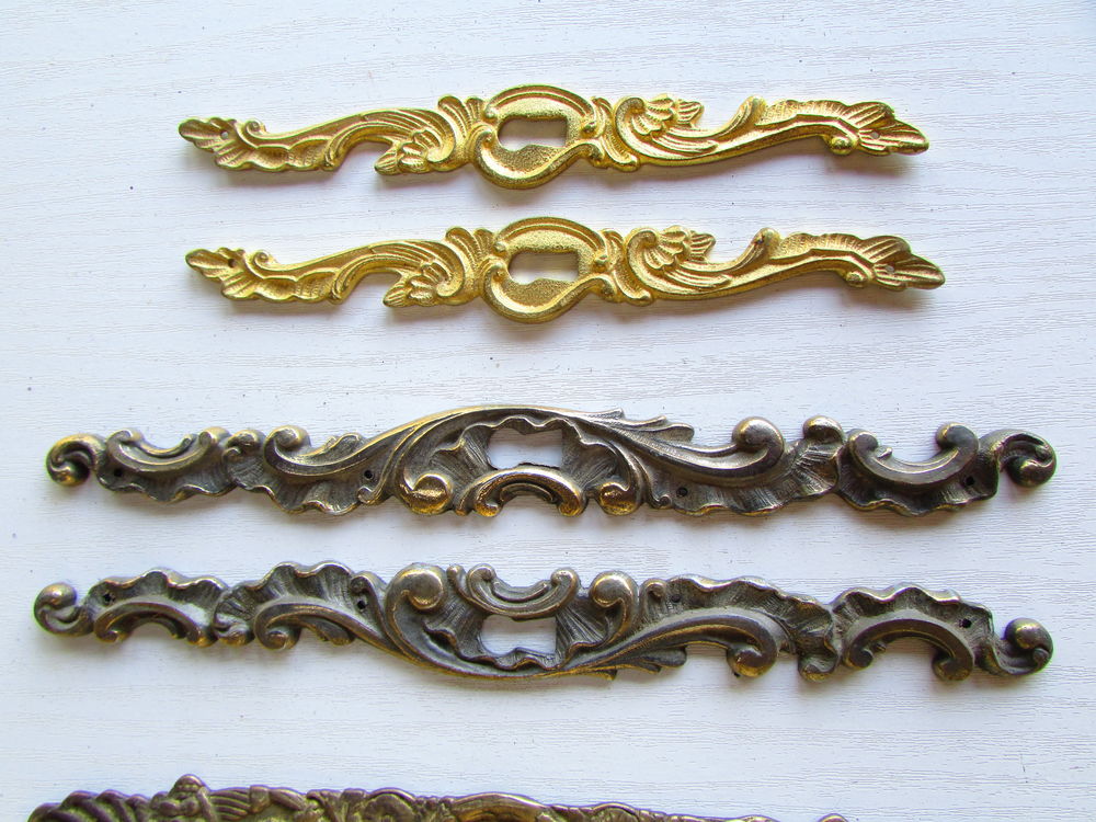 Entr&eacute;es de serrure anciennes en bronze cisel&eacute; Bricolage