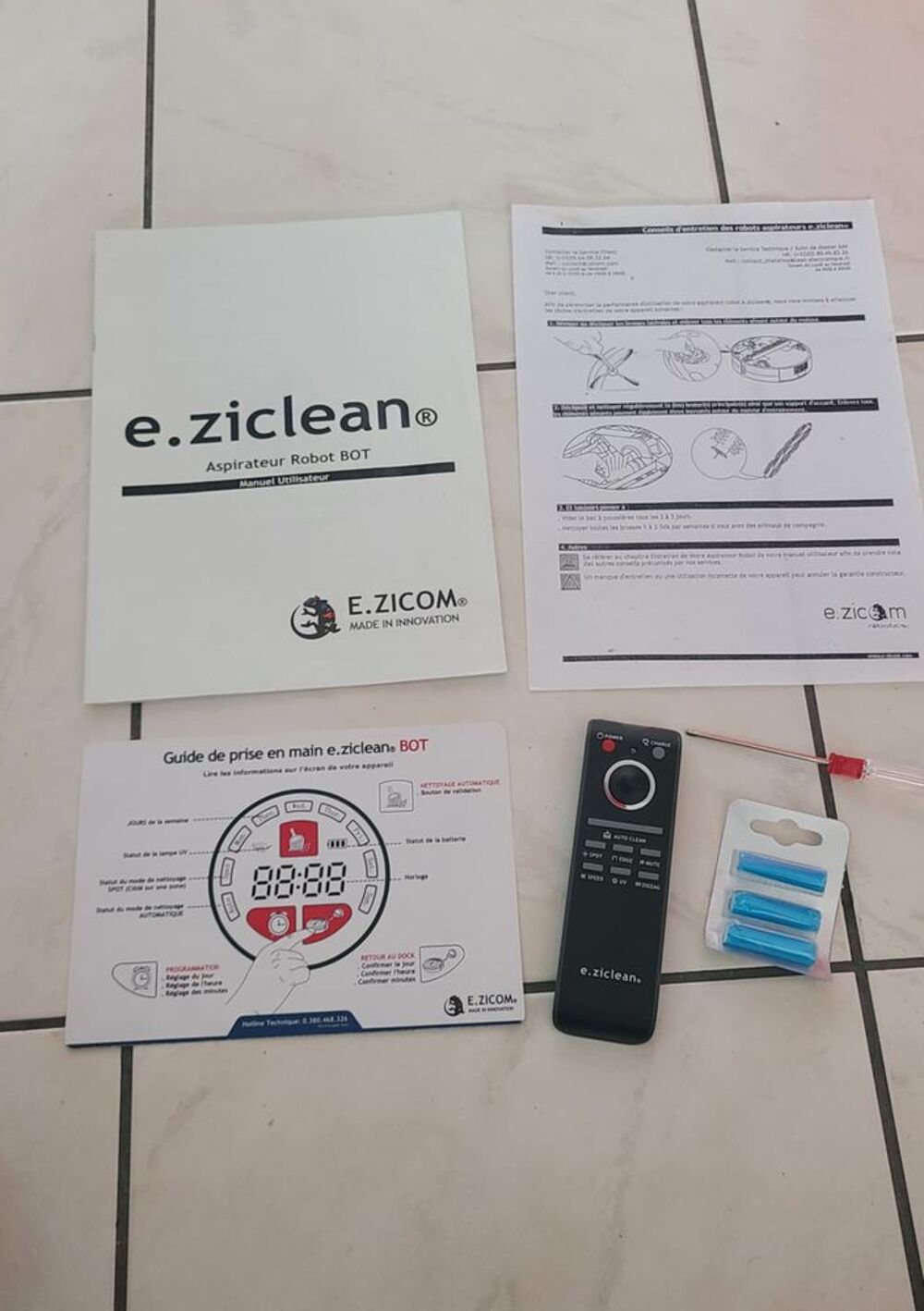 ASPIROBOT e.ziclean BOT PET accessoires rest&eacute;s neufs Electroménager