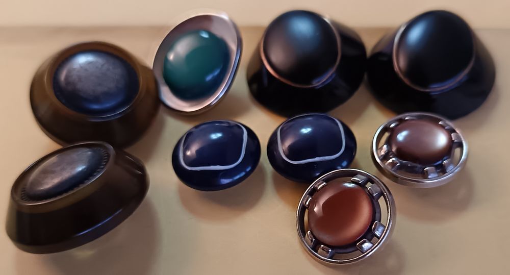 Collection "Lumi&egrave;res d'Antan" - Lot de 9 Boutons Bijoux Rare 