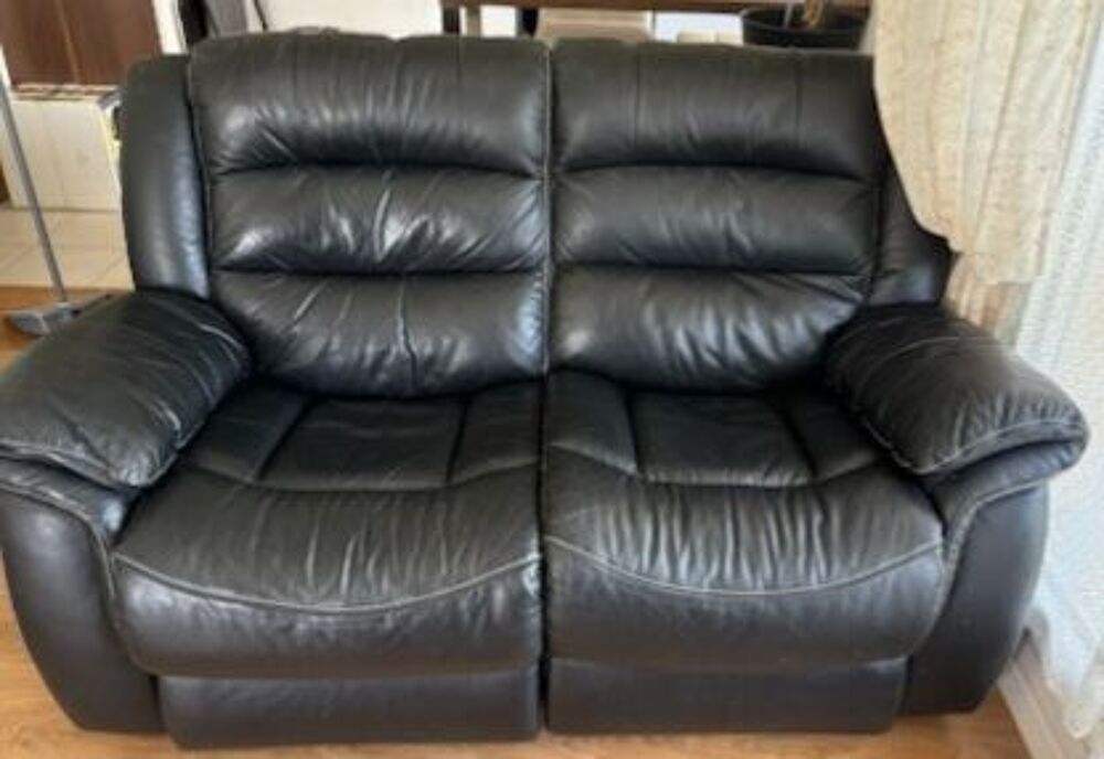Fauteuil et canap&eacute; relax. Meubles