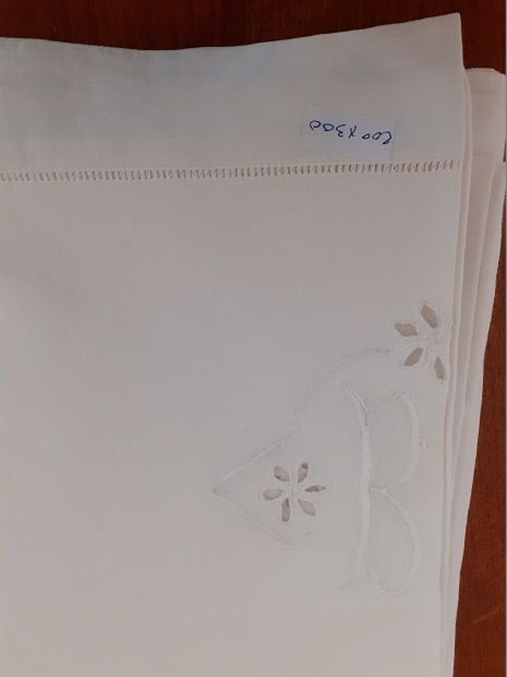 Drap Ancien Brod&eacute; Décoration