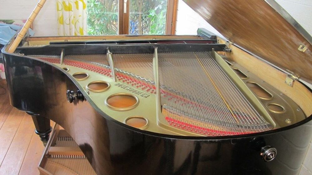 Piano &agrave; queue 1/4 B&ouml;sendorfer type viennois 164 cm de 1898 Instruments de musique