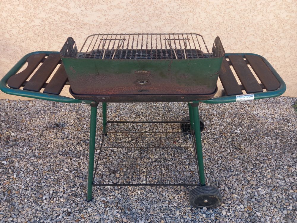 Barbecue &agrave; charbon 55cm x 40cm Jardin