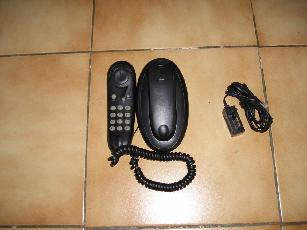 T&eacute;l&eacute;phone filaire compact L207
Tlphones et tablettes