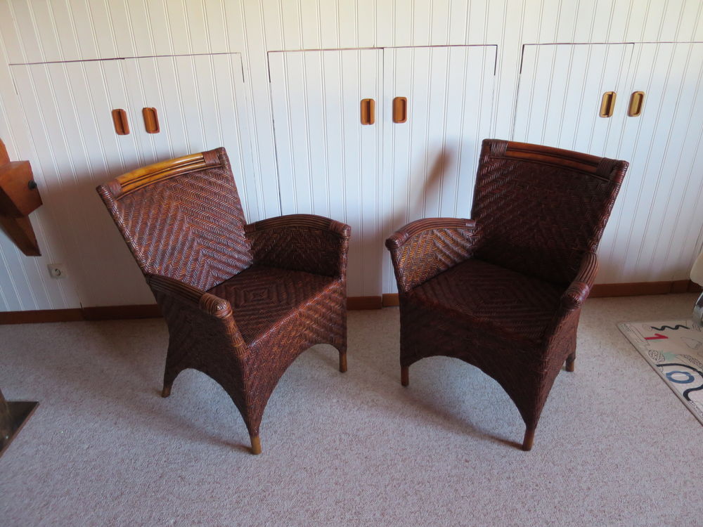 Vintage -Lot de 2 fauteuils en rotin tress&eacute; -coussins Meubles