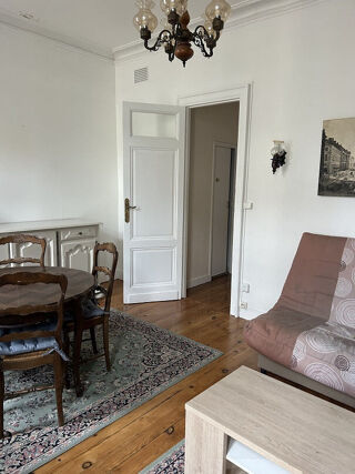  Appartement à louer 2 pièces 50 m² Bordeaux