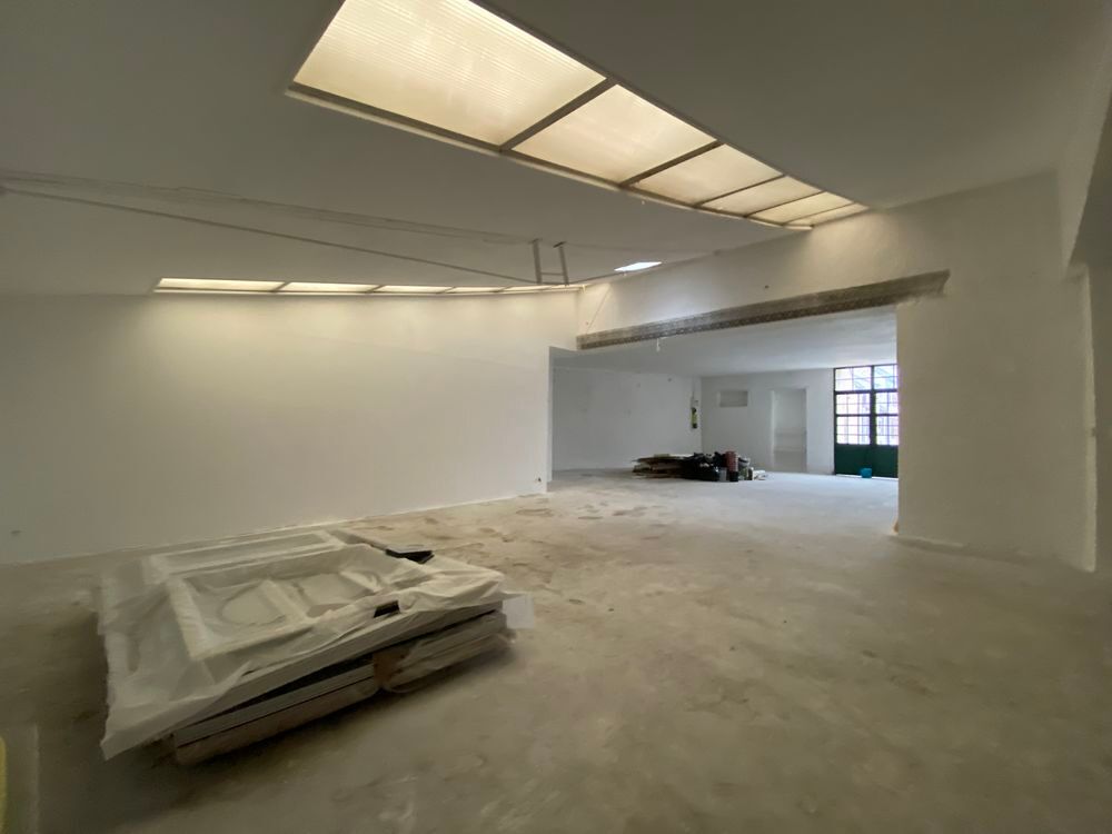 Location Autre local commercial  2 pièces 334 m² Chéroy