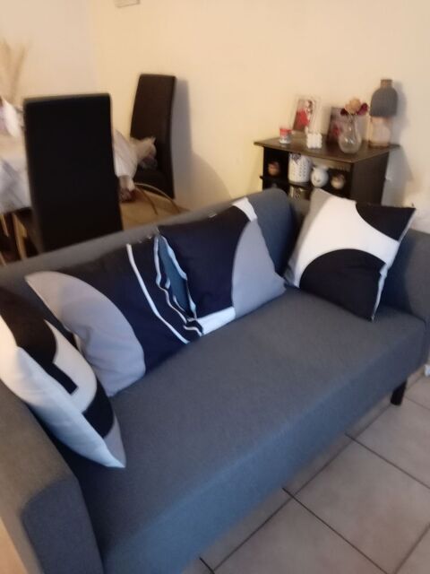 canap gris neuf 50 Nemours (77)