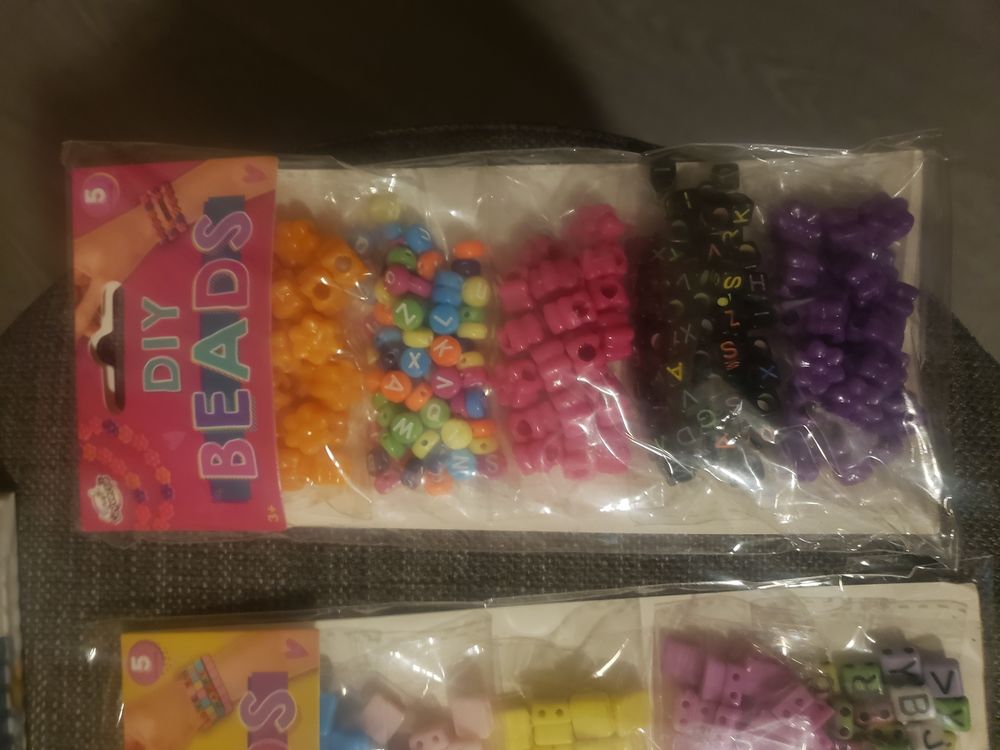 lots de 3 sachets de perles de toutes les couleurs Jeux / jouets