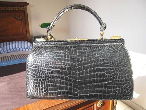 Sac � main en cuir noir 60 L�guevin (31)