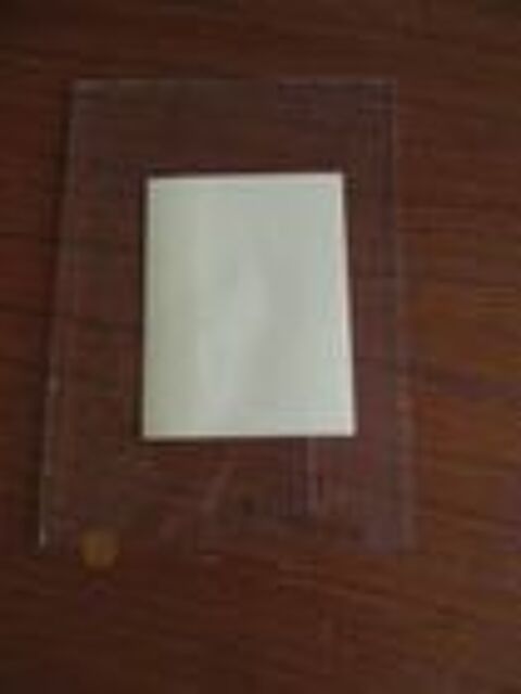 Morceau de plastique dur imitation verre 18 cm x 13 cm 0 Mérignies (59)