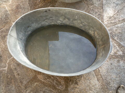 Bassine en zinc
85 Castres (81)