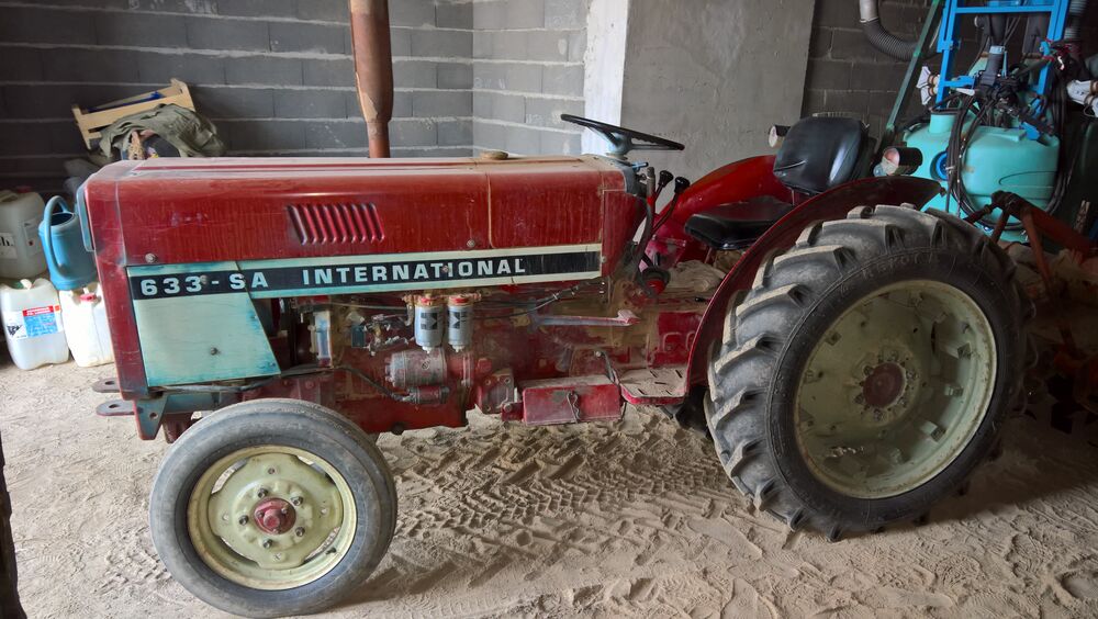   Recherche tracteur agricole ou vigneron 