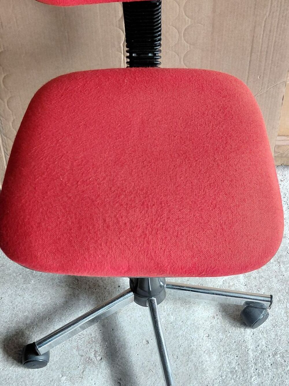 Petit siege/ fauteuil de bureau ergonomique, etat neuf. Meubles