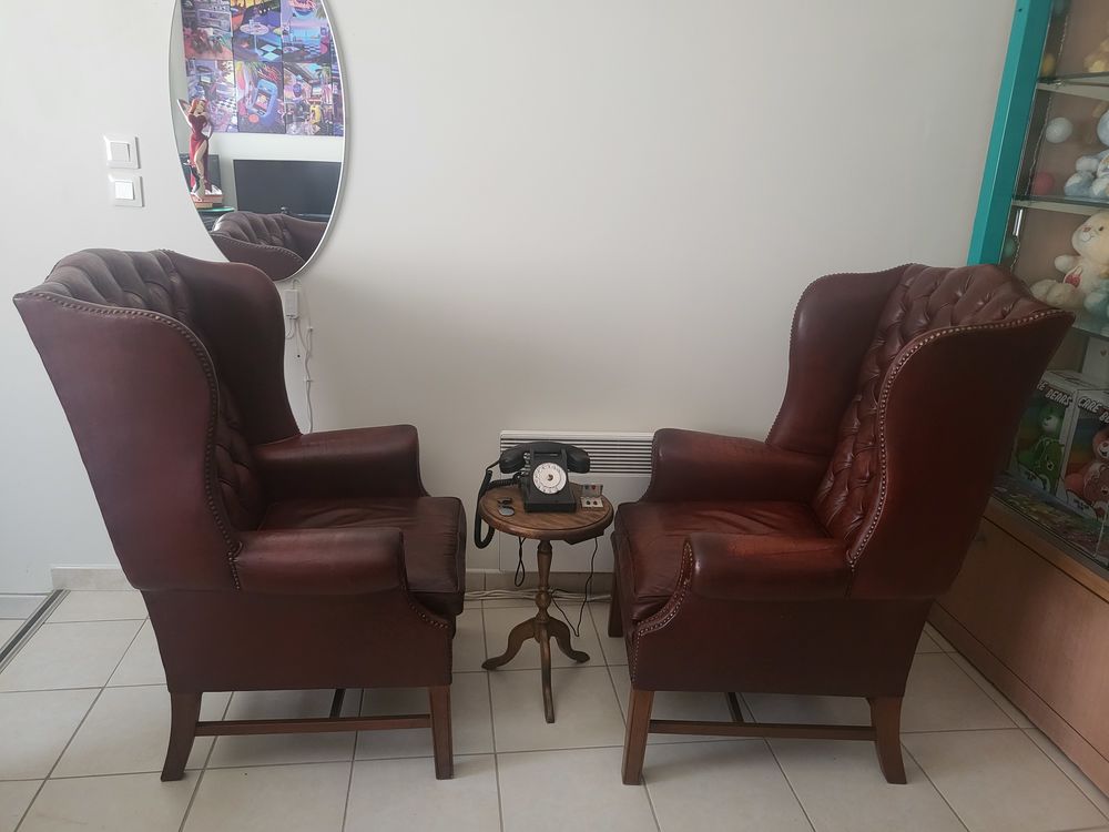 Chesterfield Fauteuils x2 berg&egrave;res cuir bordeaux Matix Meubles
