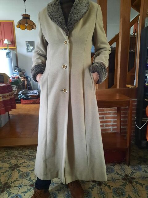 manteau mi-mollet, style romantique  beige 70%laine 25 Beuzeville (27)