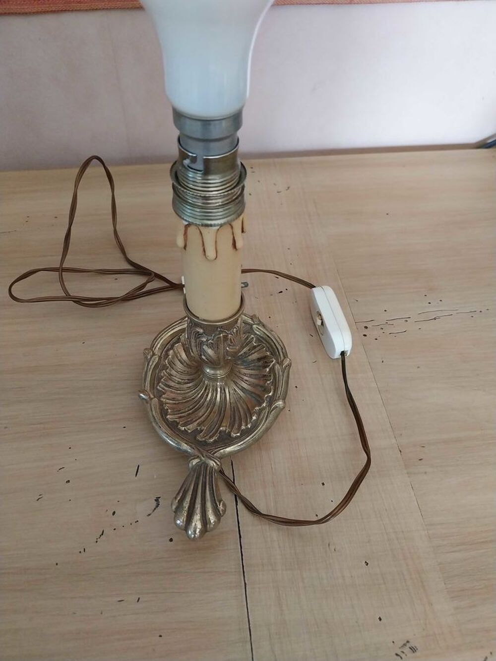 Pied de lampe &agrave; poser en bronze Décoration